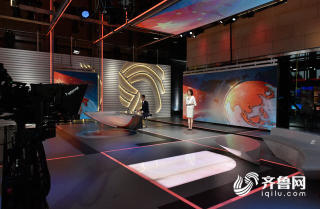 跟机器人“小合”60秒探访2025上海合作组织天津峰会新闻中心